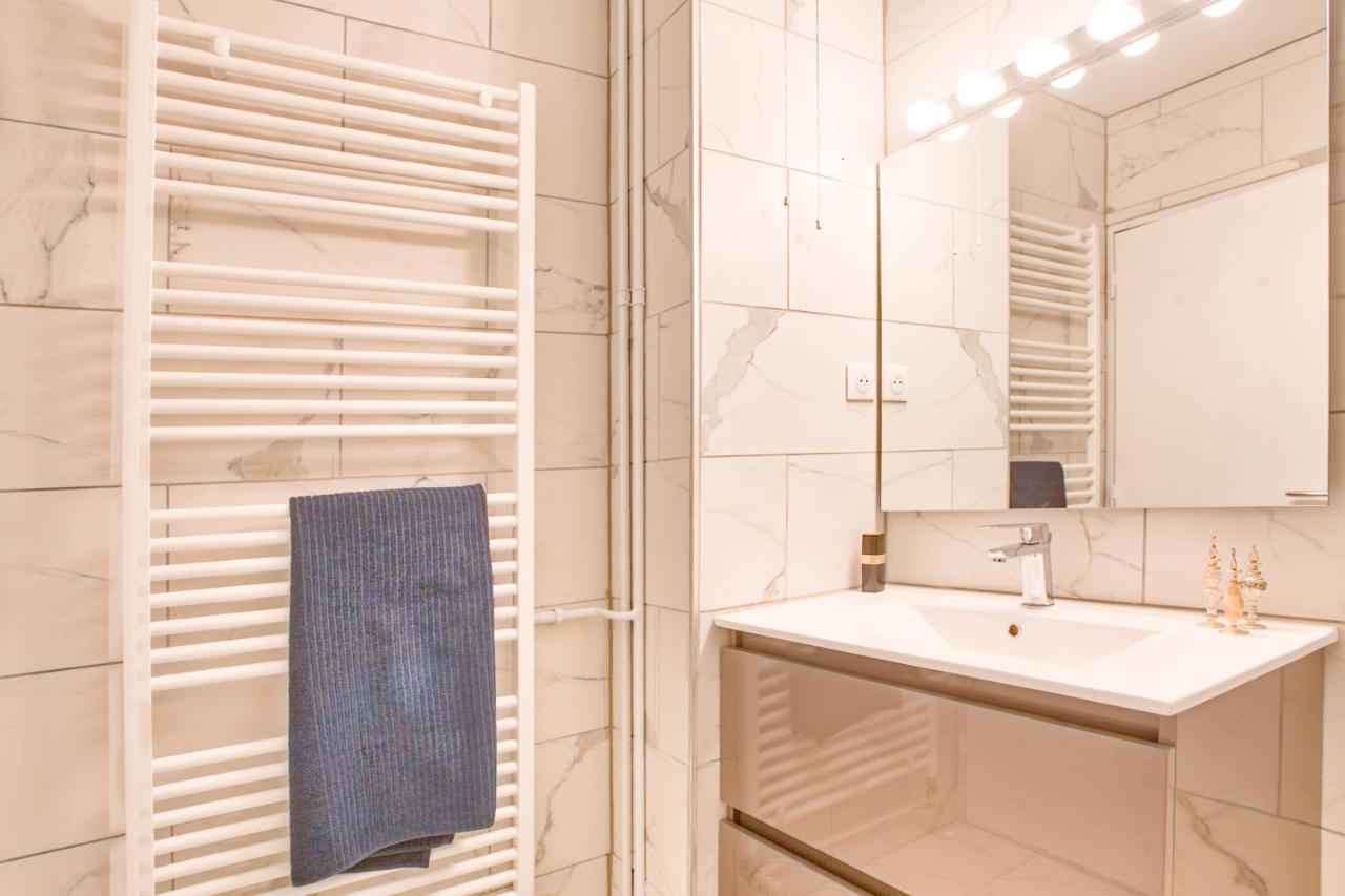 Appartement Urban Chic Cathedral View - Parking, Tram, 8 Min Center *